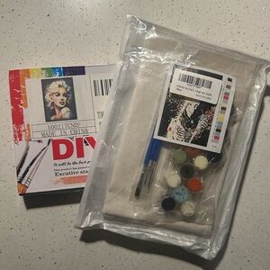 2x NWT paint by numbers for adults / Skeleton & Marilyn